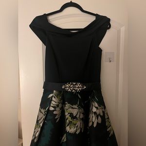 LONG PUFFY DRESS FLORAL size 8